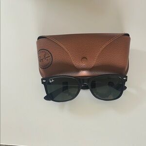 Ray-Ban Black Sunglasses with Brown Case
